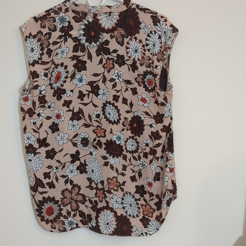 LOFT Pink Floral Sleeveless Blouse with Gathered Collar Size M - Picture 4 of 7